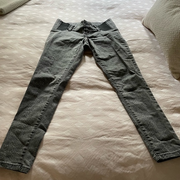 Isabelle Maternity Pants size 0 - Picture 2 of 4